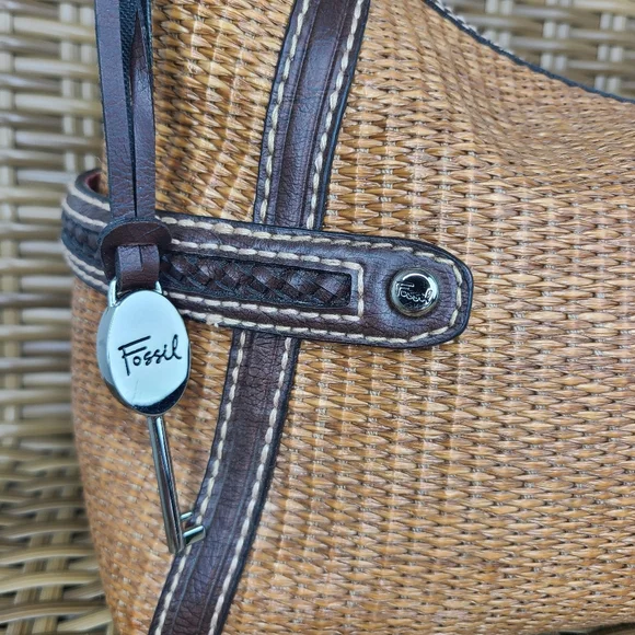 Fossil Bag Satchel Tan Straw Material Brown Leather Shoulder Strap Key Charm - Picture 5 of 16